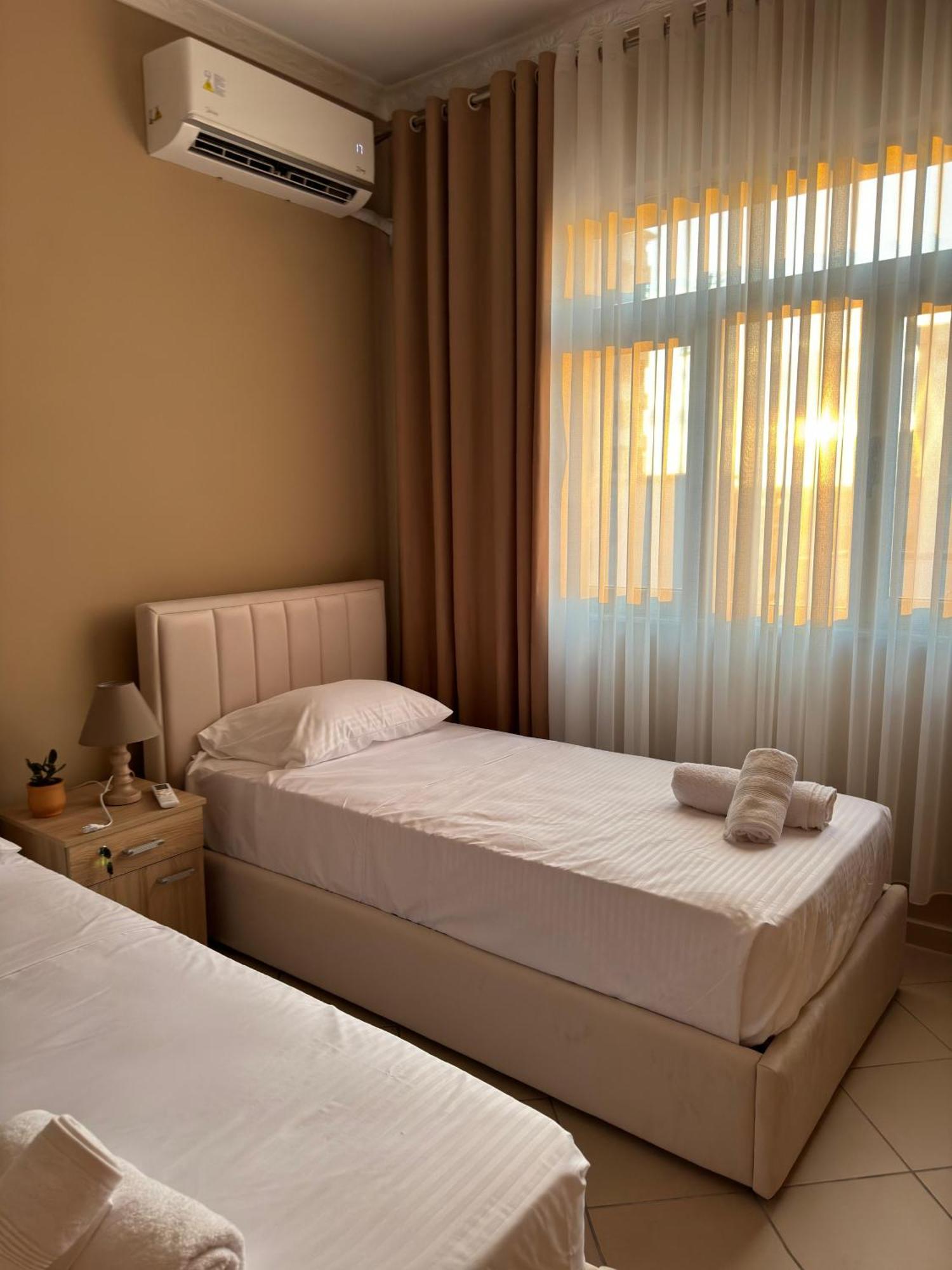 Erli Apartment Shkodër Esterno foto
